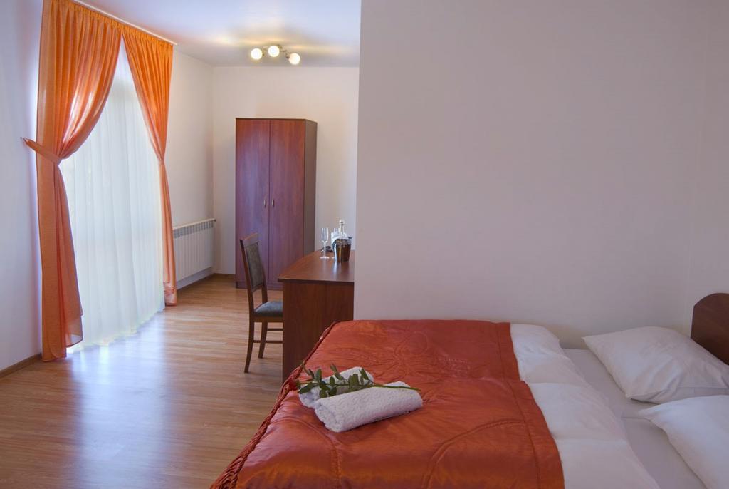 Czerwone Wierchy - Sauna I Jacuzzi Wliczone W Cene Pobytu! Białka Tatrzańska Zimmer foto